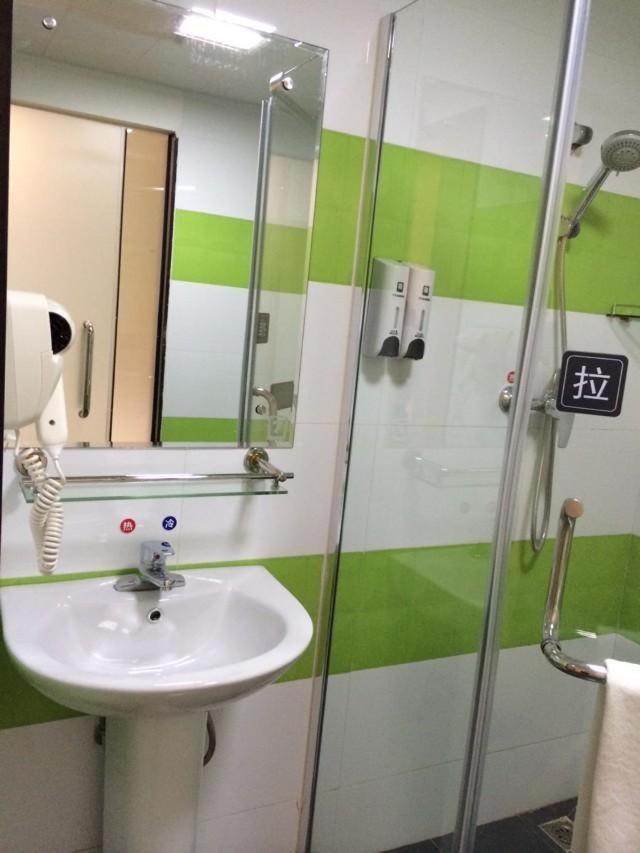 7Days Inn Guangzhou Jingxi Nanfang Hospital Subway Station Exterior foto